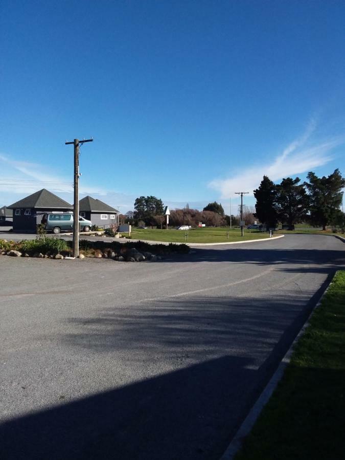 Pine Lake View Lodge Kaiapoi Luaran gambar